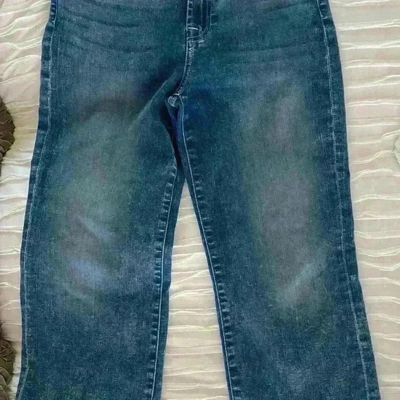 7 For All Mankind jeans “Cropped Alexa” - Picture 2 of 8